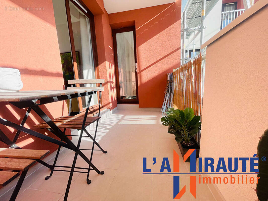 Appartement à SARTROUVILLE