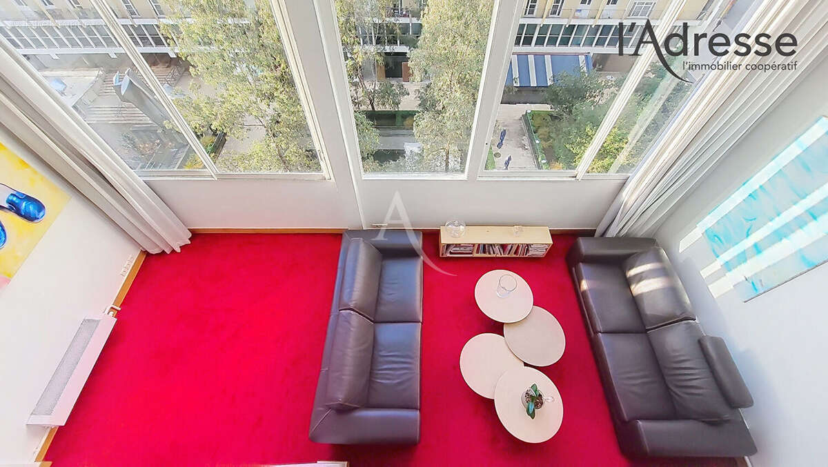 Appartement à COURBEVOIE