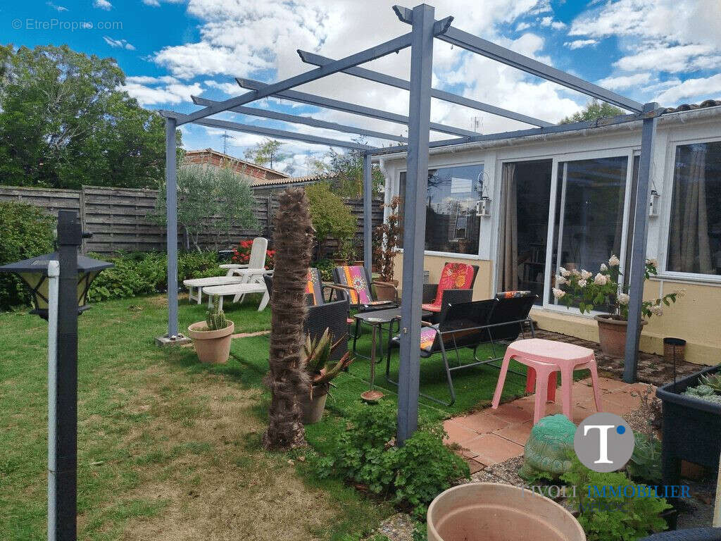 Maison à SAINT-ESTEPHE