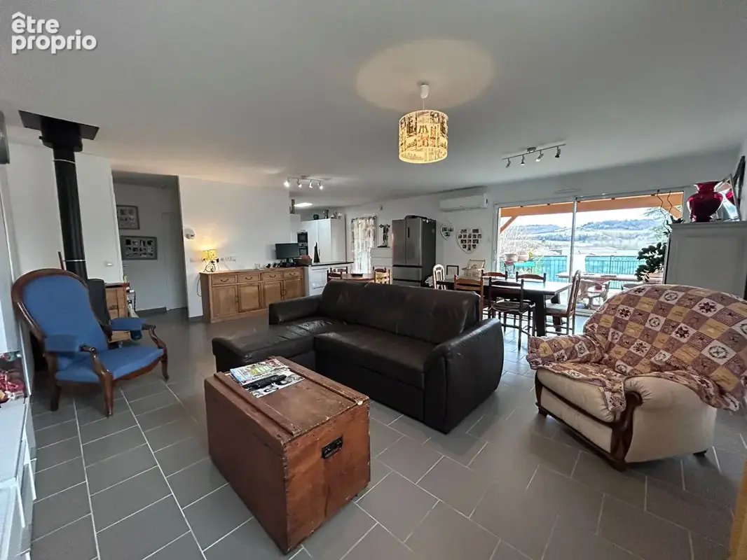 En EXCLUSIVITE !! Appartement 5 chambres, 27m2 de terrasse et 80m2 de cour interieur! - photo 2