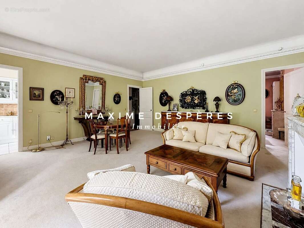 Appartement à NEUILLY-SUR-SEINE