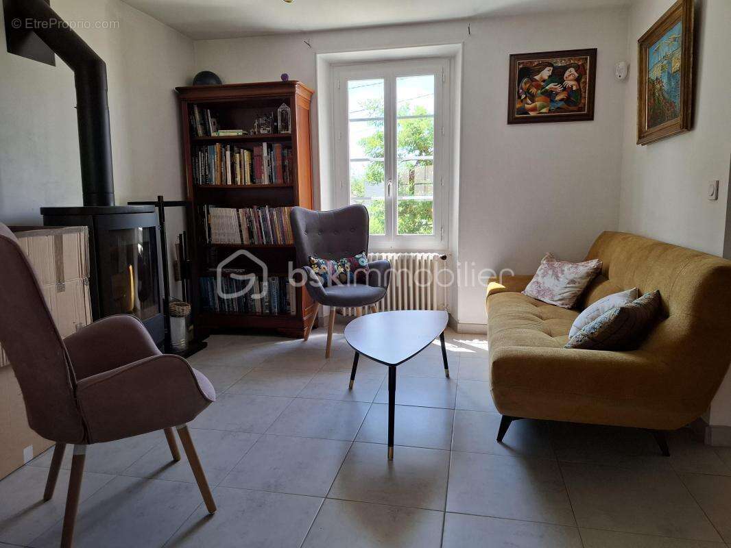 Maison à SAINT-CHERON