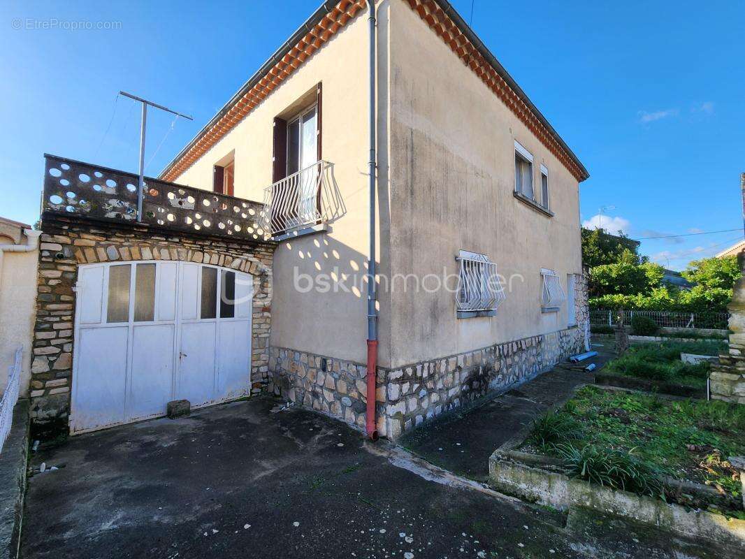 Maison à MONTELIMAR