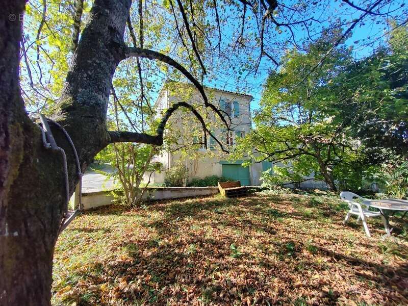 Charmante maison en pierre de 106 m² avec jardin et dépendances à VALENCE SUR BAISE (32) - photo 18