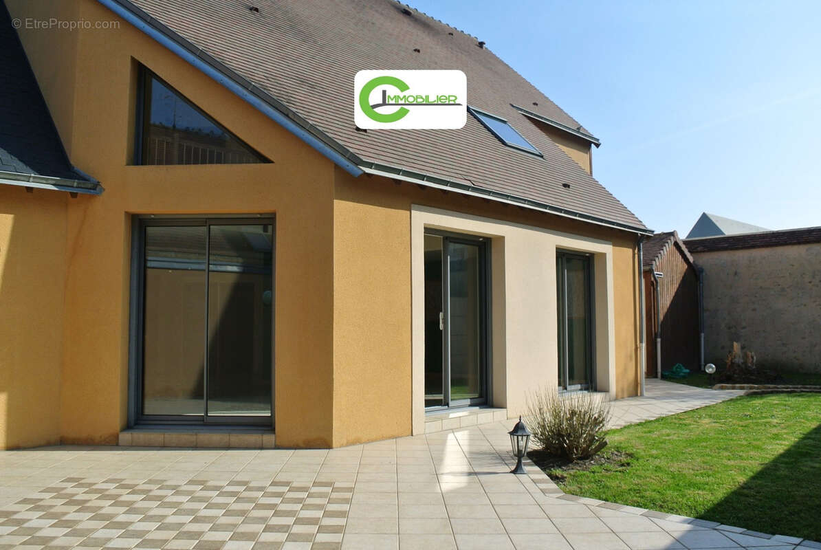 Maison à LA FERTE-BERNARD