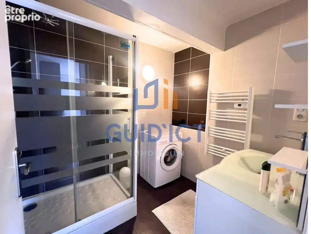ESPALION HYPERCENTRE   Appartement rénové de 82,65 m2 avec 3 chambres - photo 8