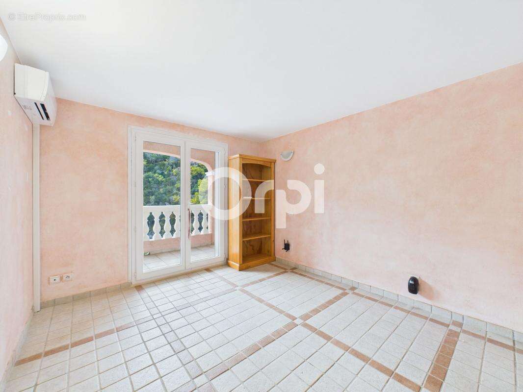 Maison à MANDELIEU-LA-NAPOULE