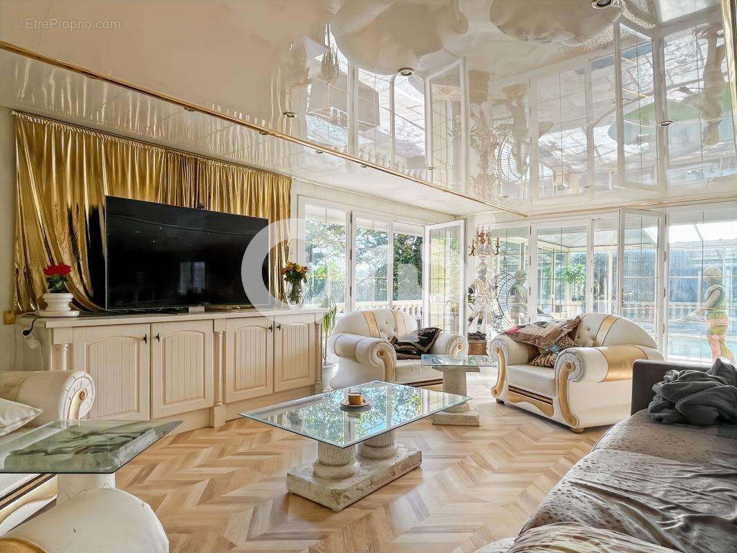 Maison à ARNIERES-SUR-ITON