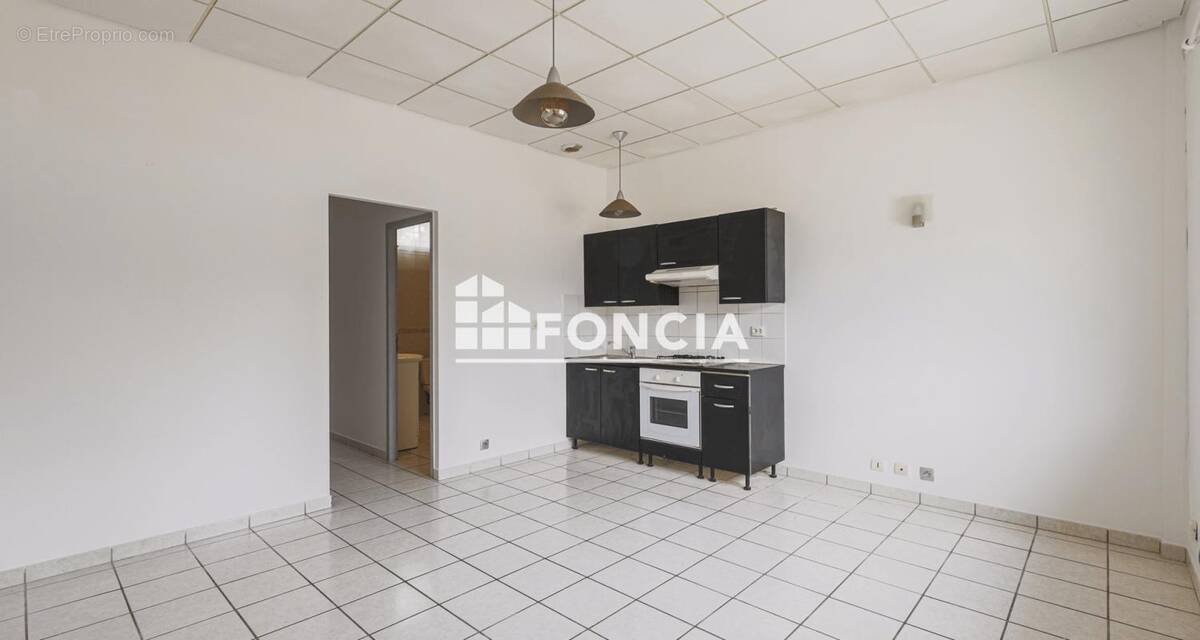 Appartement à SAINT-MARTIN-D'HERES