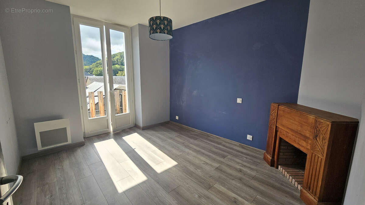 Appartement à SAINT-GENIEZ-D&#039;OLT