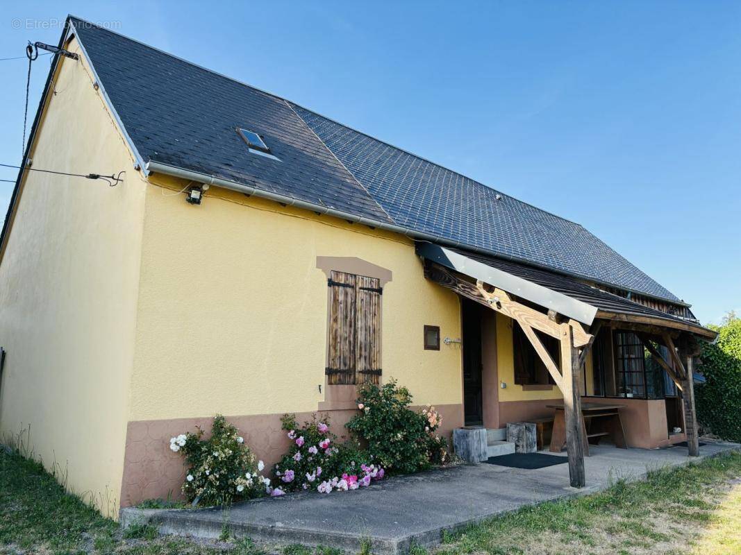 Maison à SAINT-PRIEST-LA-MARCHE