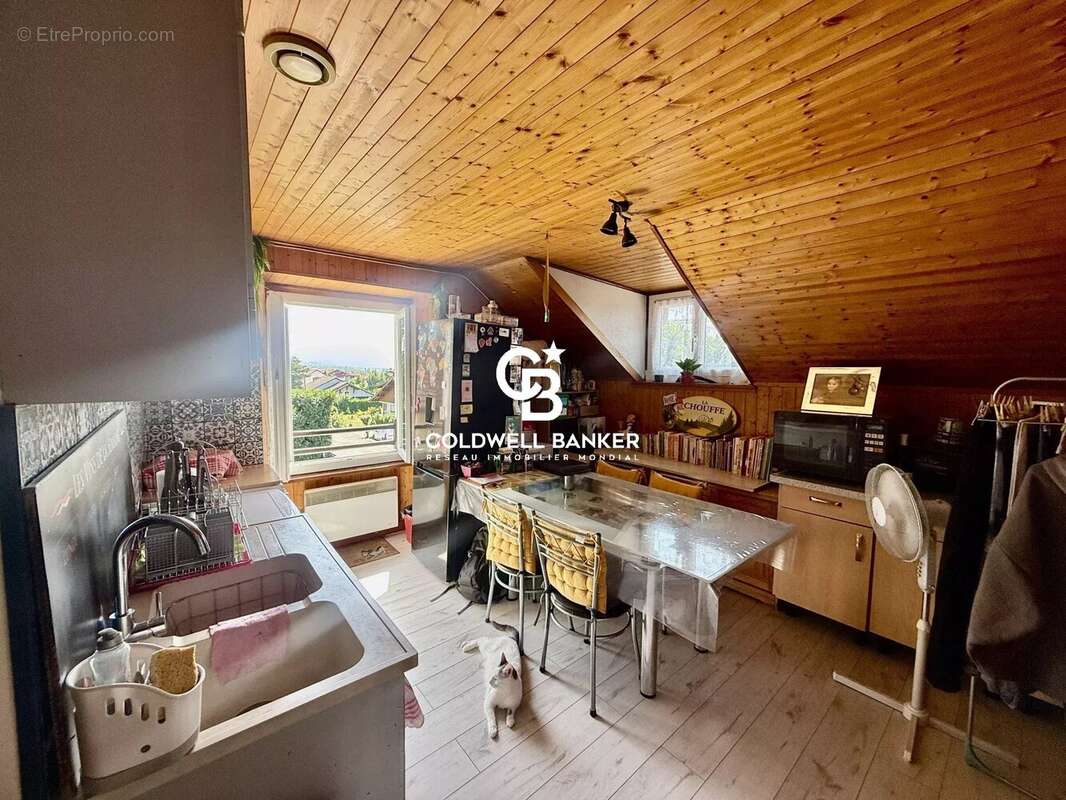 Appartement à SAINT-CERGUES