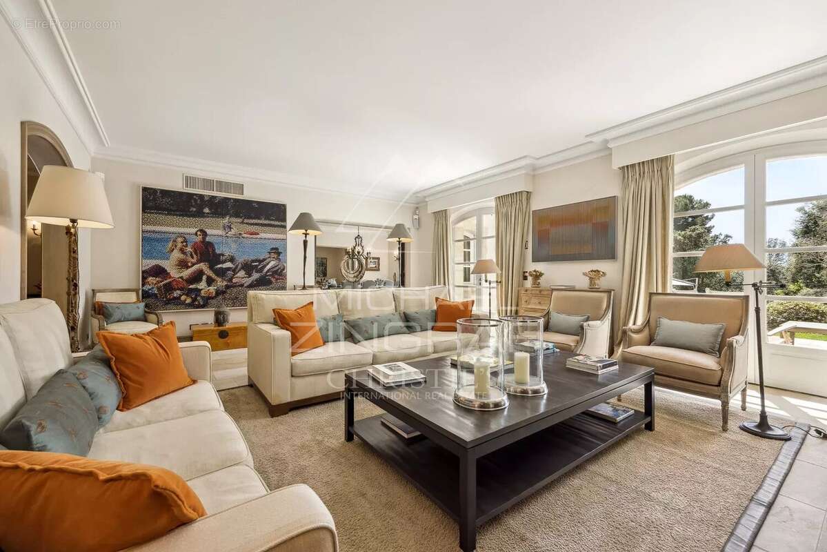 Maison à LA COLLE-SUR-LOUP