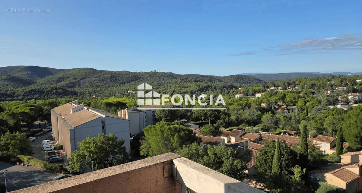 Appartement à GREOUX-LES-BAINS