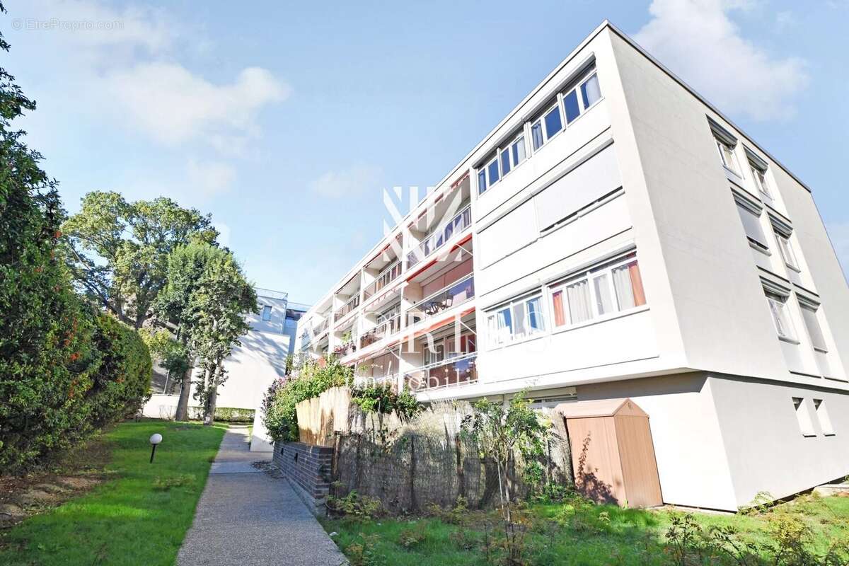 Appartement à ENGHIEN-LES-BAINS