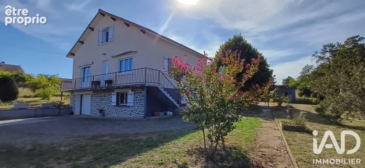 Photo 1 - Maison à ETAGNAC
