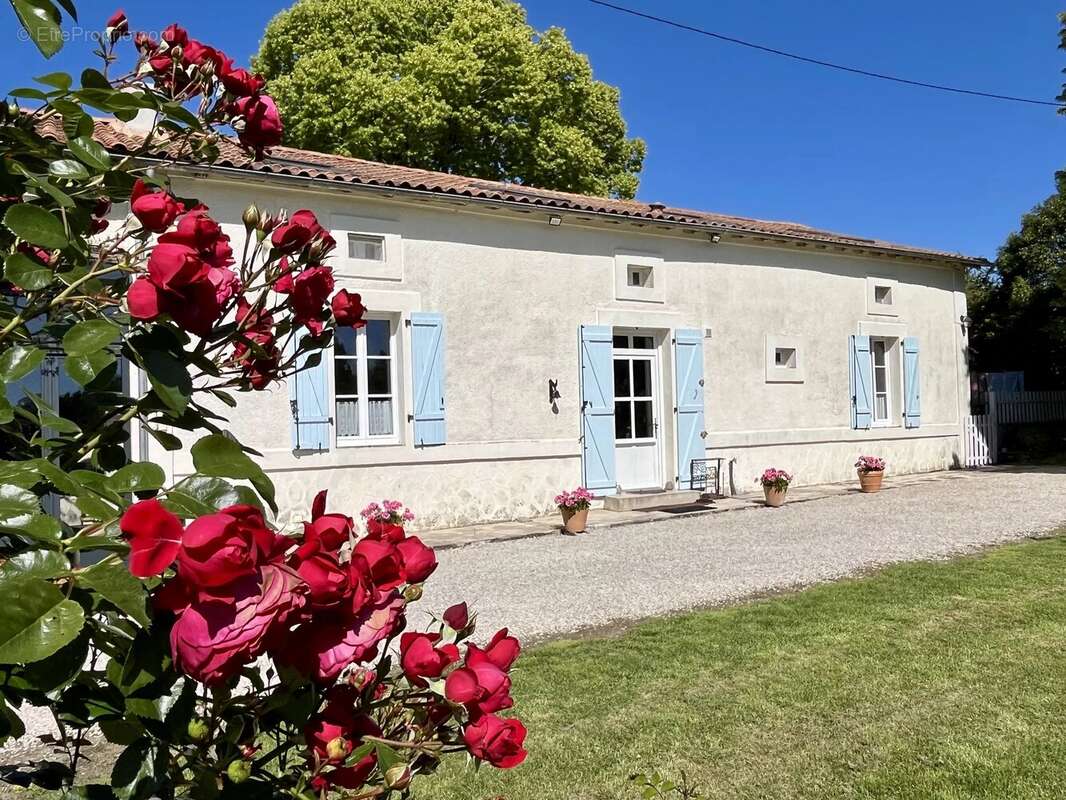 Maison à AUBETERRE-SUR-DRONNE
