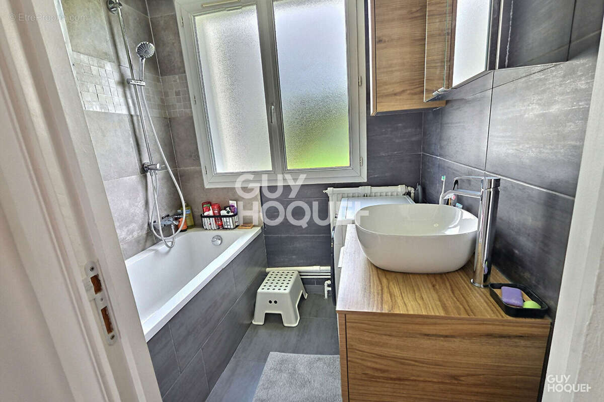 Appartement à MAISONS-ALFORT