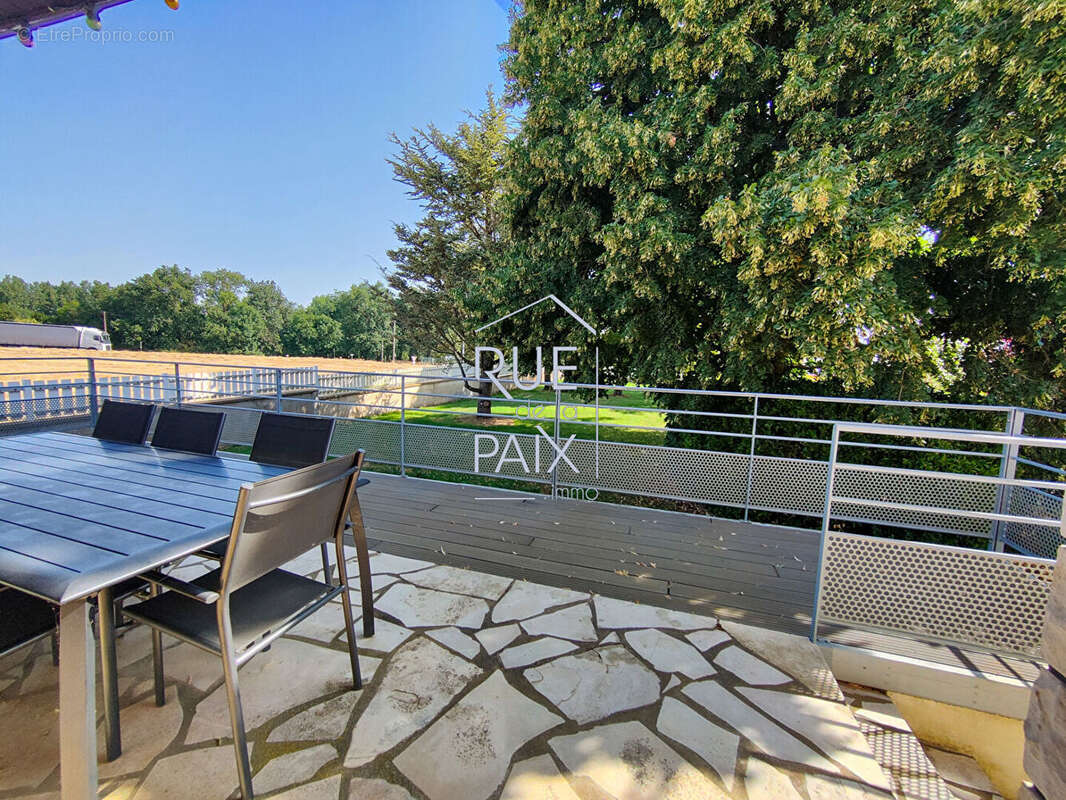 Maison La Grimaudiere sur sous-sol total -  4390m² de terrain - photo 4