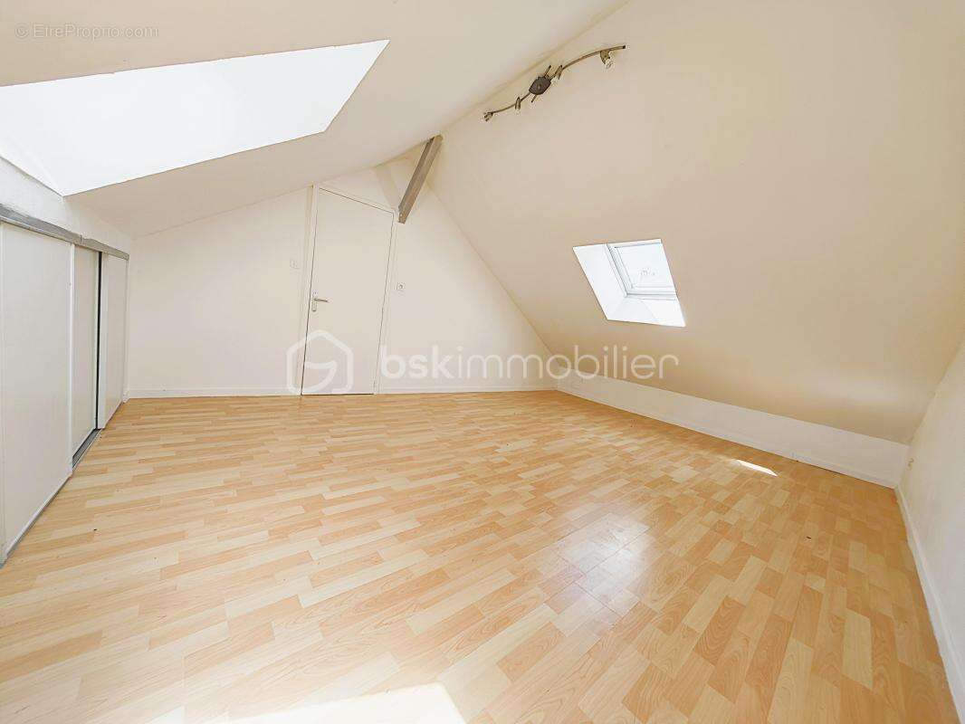 Situation exceptionnelle, tout à pied, Maison 6 pièces 104 m² surface au sol. terrain de 156 m² - photo 15