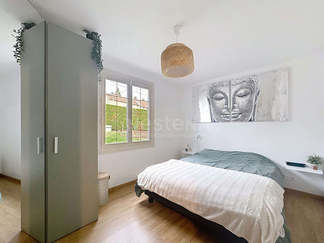 Maison à SAINT-LEU-D&#039;ESSERENT