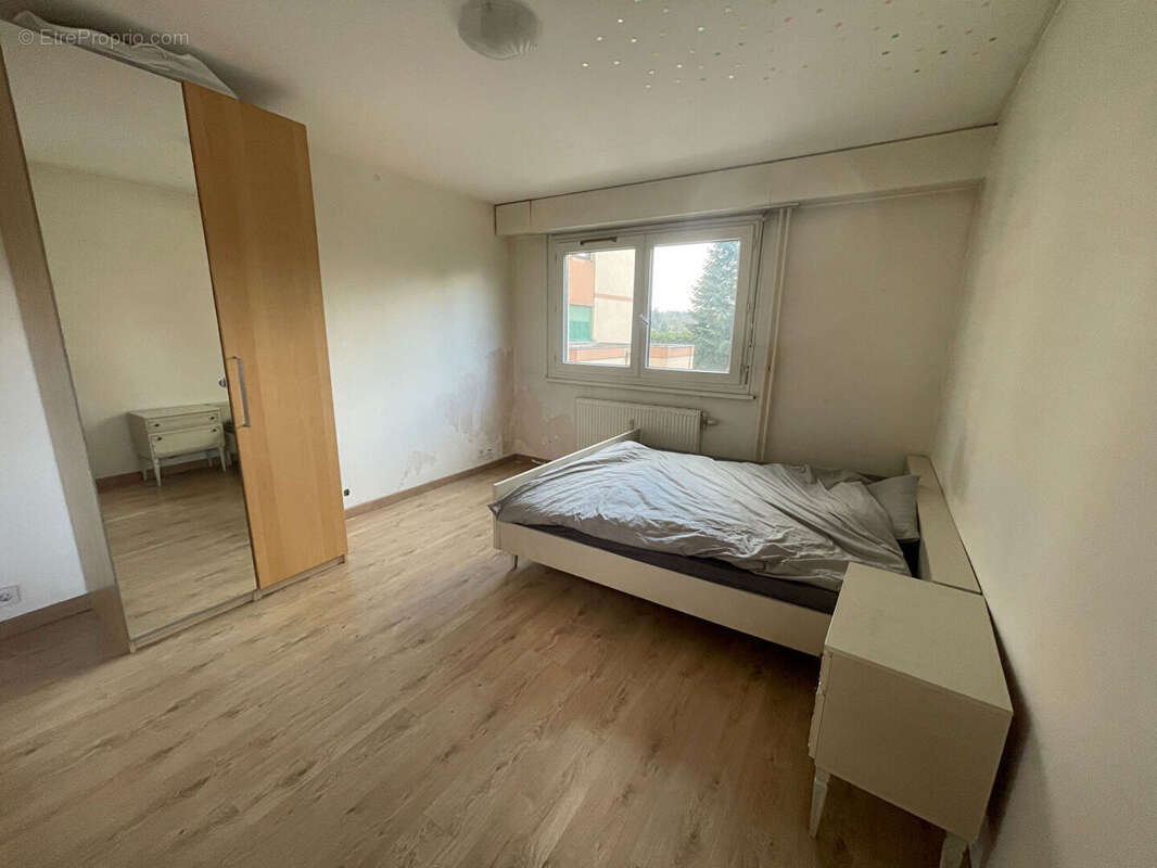 Appartement à ETREMBIERES