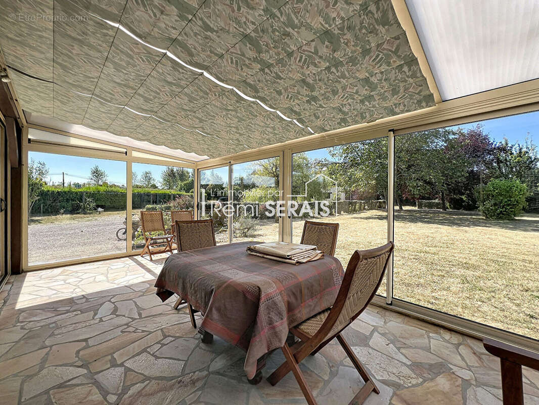 Pavillon de plain-pied avec sous-sol total, garage indépendant et aucun vis-à-vis ! - photo 6