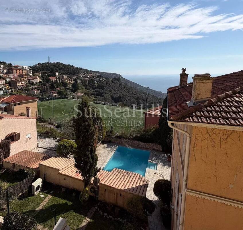 Appartement à LA TURBIE