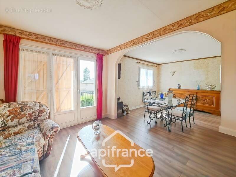 Maison avec sous sol total 6 pièces LE CHATELET (18) - photo 9