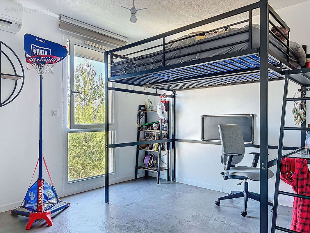 Appartement à SEPTEMES-LES-VALLONS