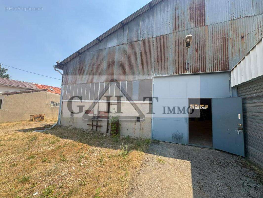 Entrepôt indépendant – 961 m² – dammarie-les-lys (77) - photo 10