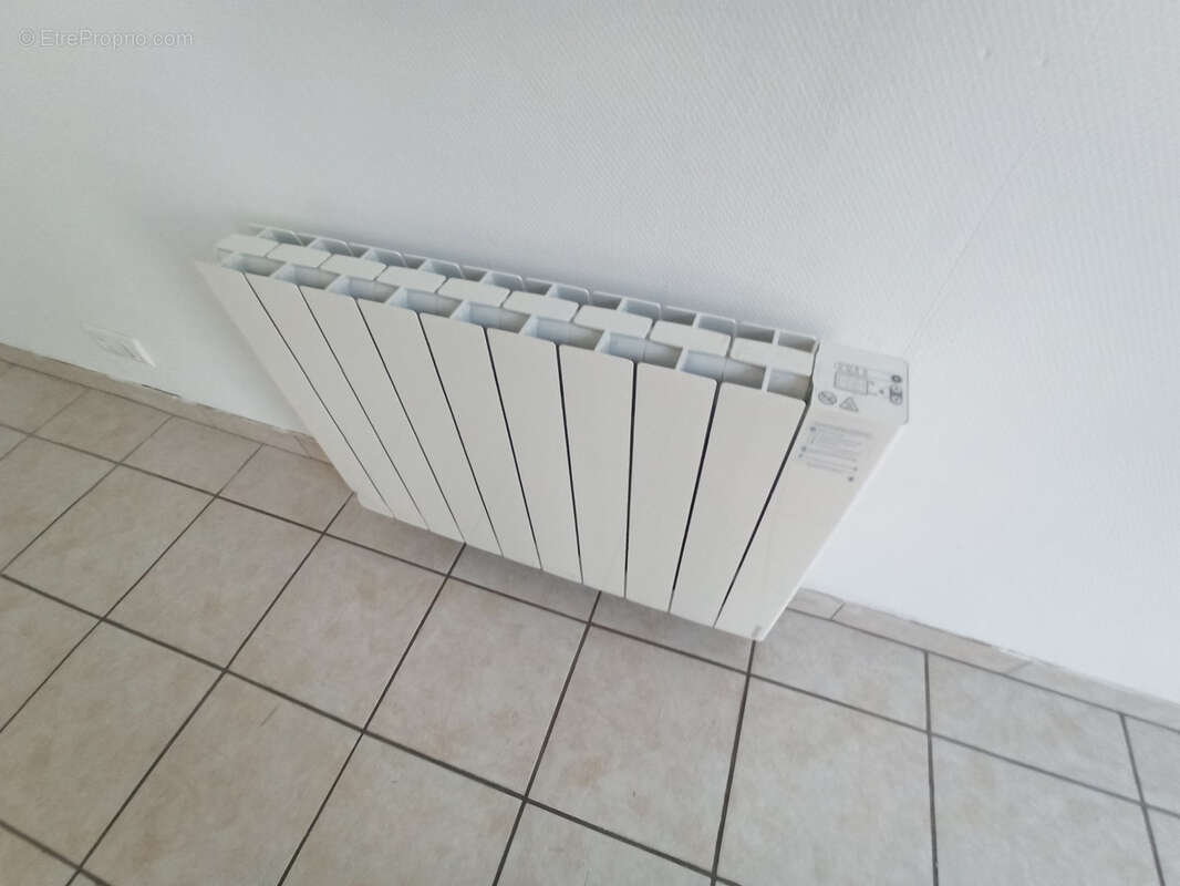 Commerce à SEREILHAC