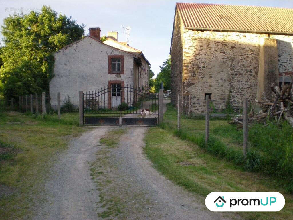 Maison à BUSSIERE-POITEVINE