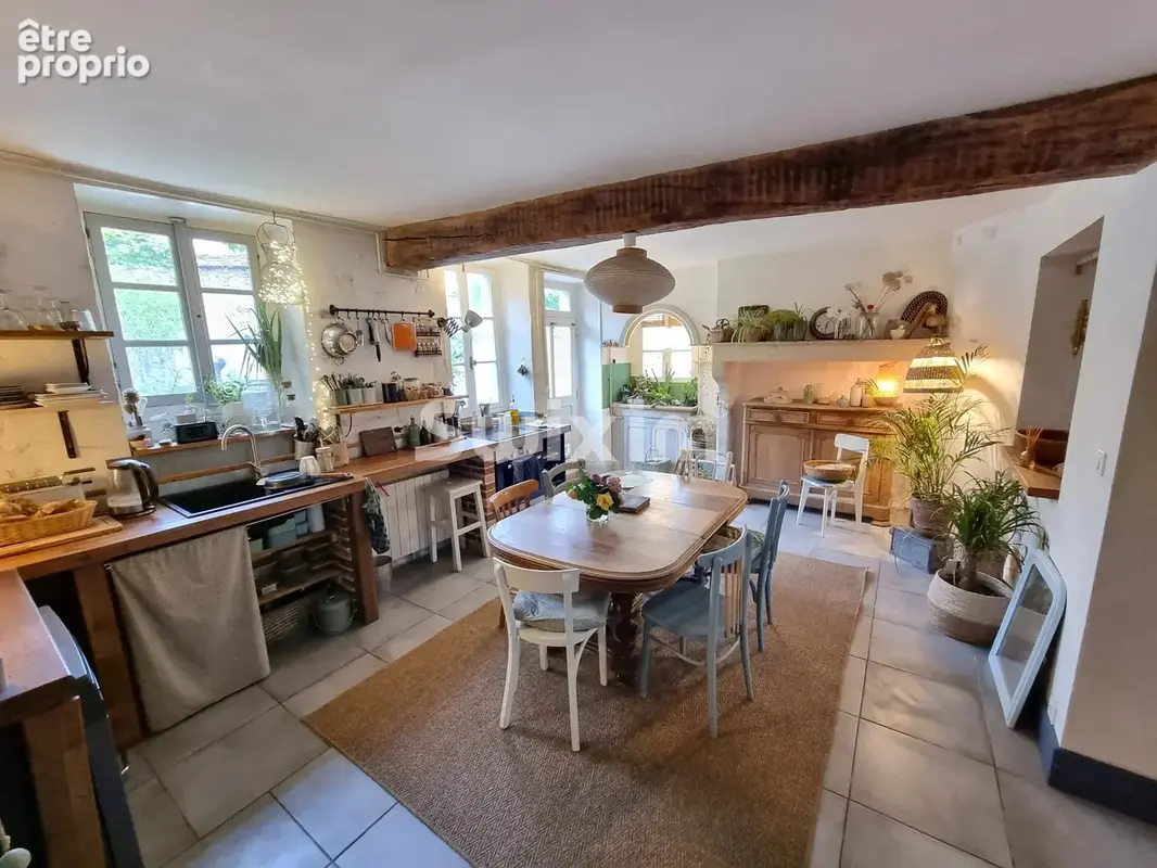 Bel ensemble : maison 4 chambres + cour et jardin + dépendances - photo 3