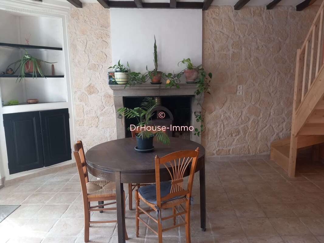 Maison 117 m² à Prissac  - photo 2