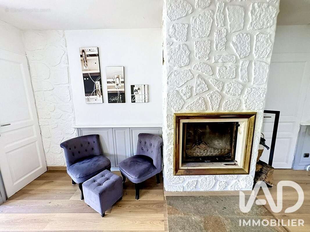 Maison 178 m² à La Ville-Du-Bois  - photo 5