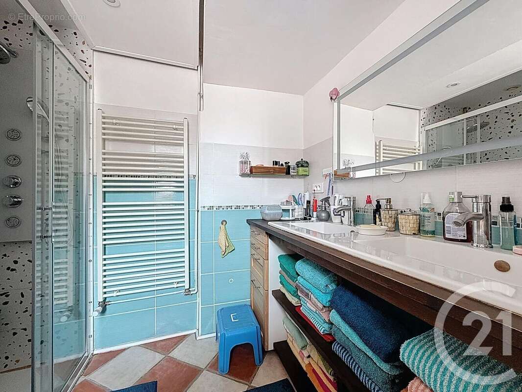 Maison à BELLENOT-SOUS-POUILLY