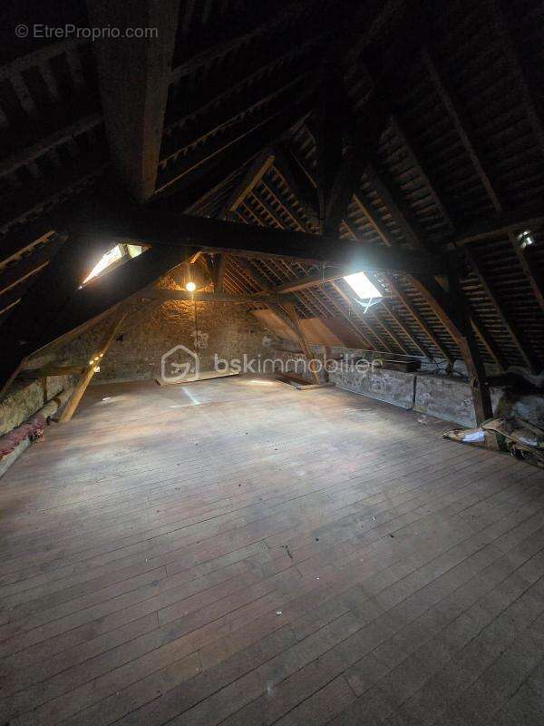 5 min de Mayenne, maison de hameau à rénover avec terrain - photo 7