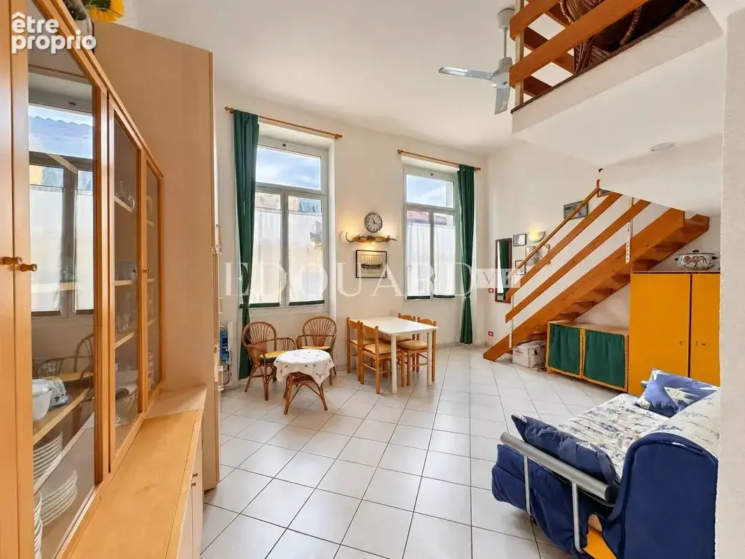 En exclusivité grand studio avec deux chambres en mezzanine, au cœur de la zone piétonne de Menton - photo 1