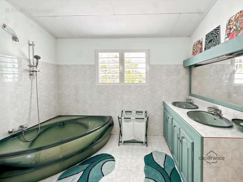 Maison à SAINT-DENIS