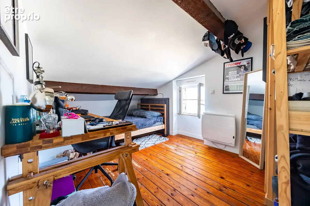 Appartement t4 dernier etage dans immeuble en pierre quartier croix blanche - photo 6