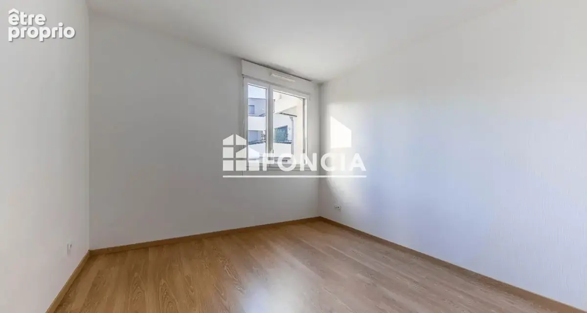Exclusivite foncia - tres beau deux pieces avec terrasse de 14m2 - photo 6