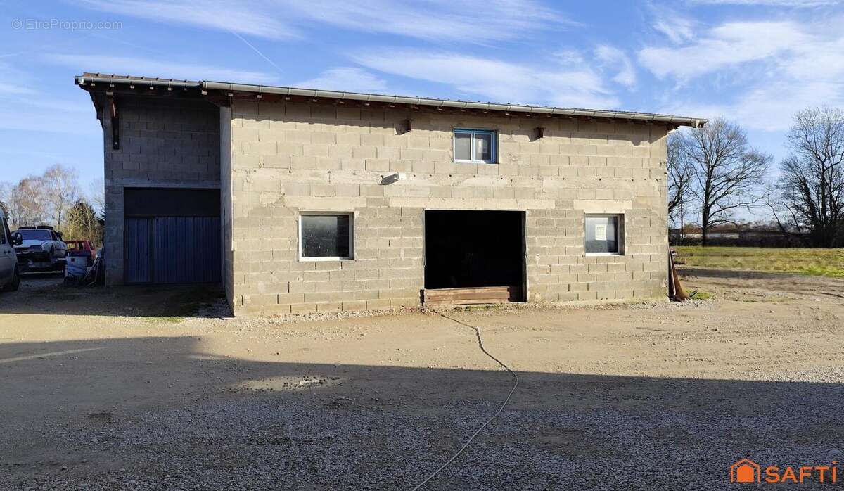 Maison 244 m² à Lescheroux  - photo 3