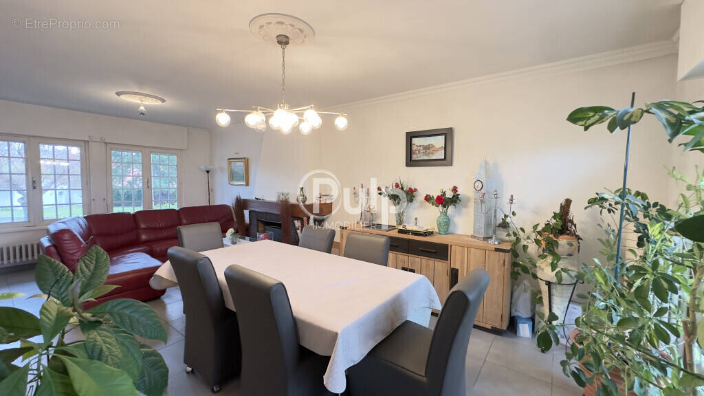 Maison à BRUAY-LA-BUISSIERE