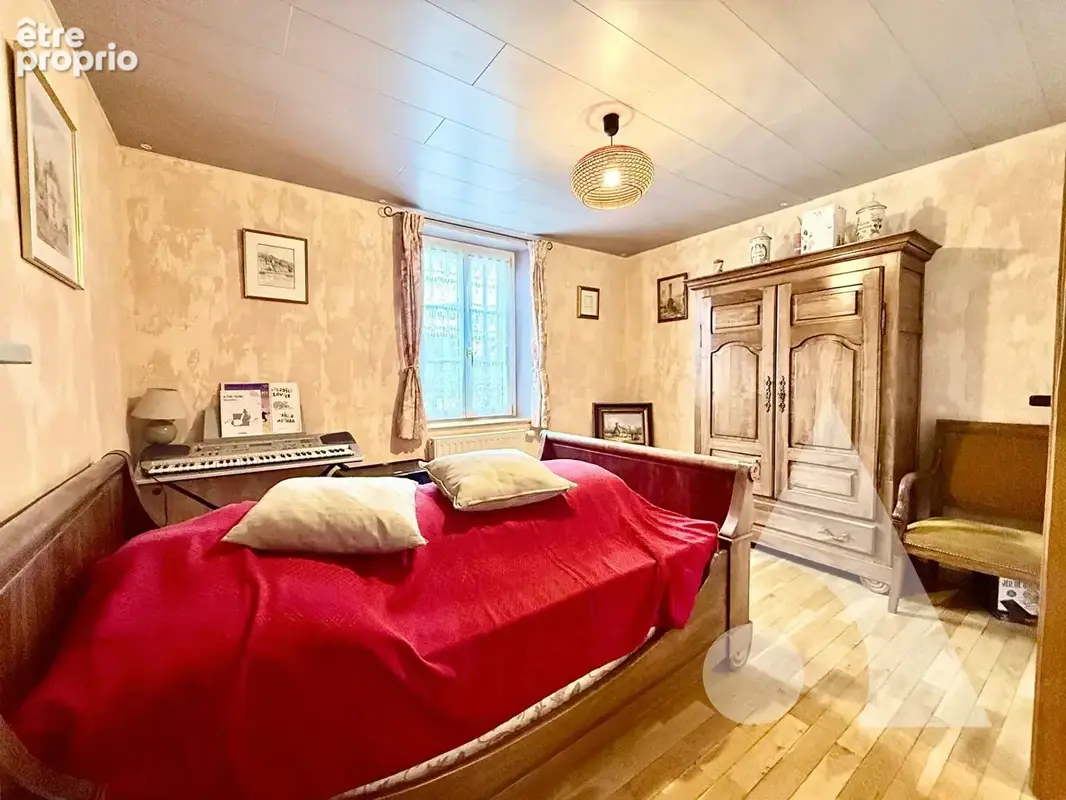 Maison  ancienne de 195 m² 4 chbres avec dépendance et jardin - photo 10