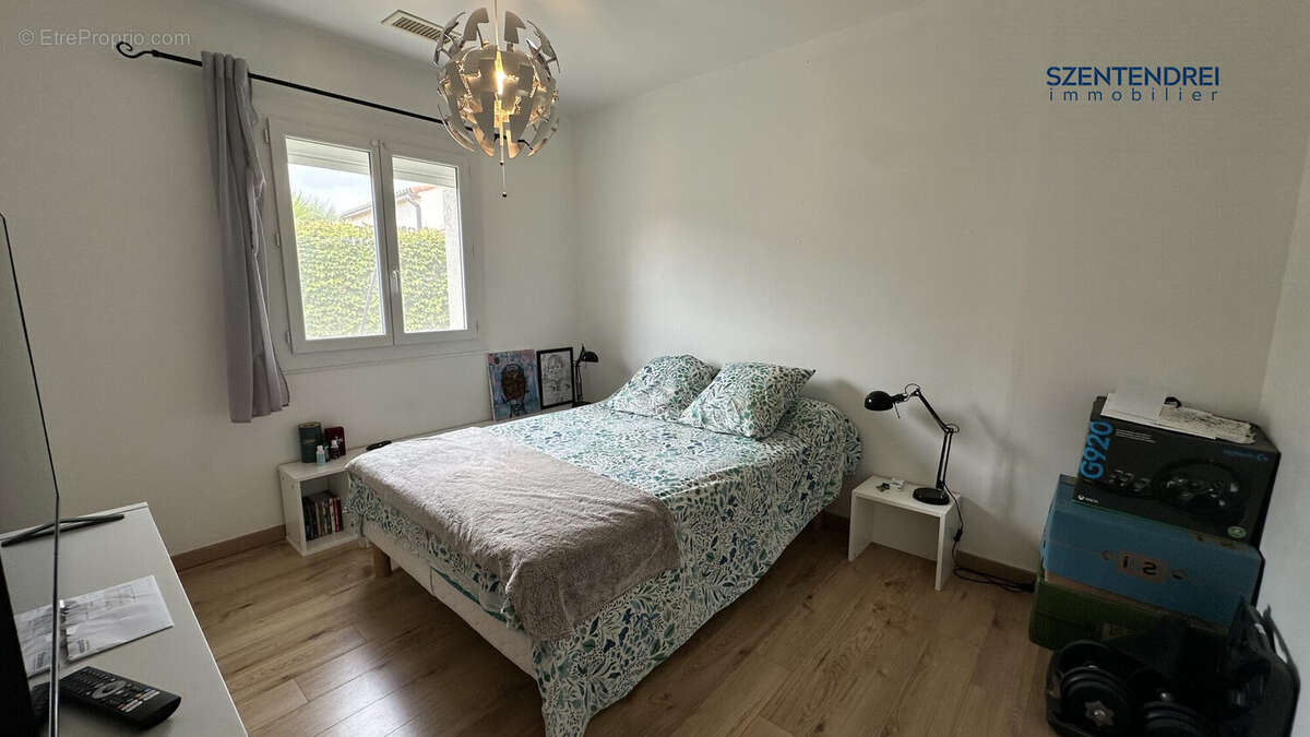 Maison 154 m² à Saint-Nazaire-De-Pezan  - photo 9