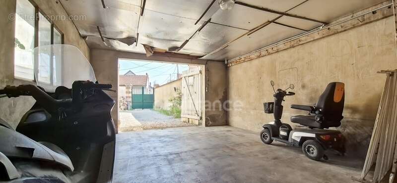 Maison à TOURS-SUR-MARNE