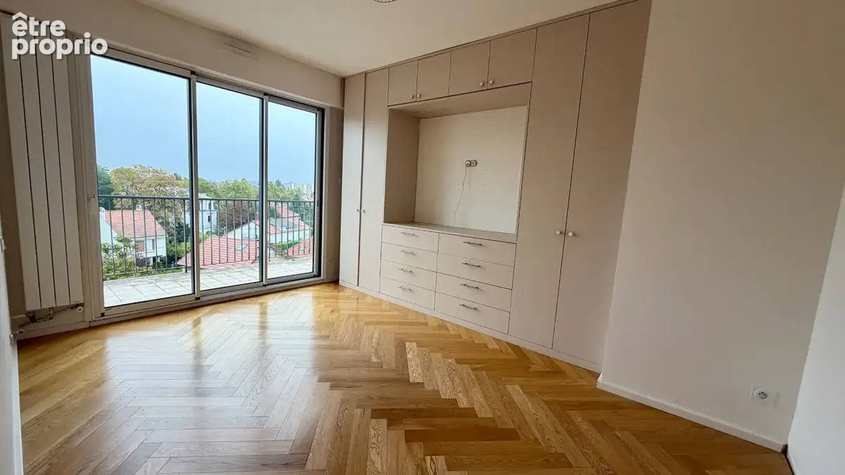 A VENDRE BAS MONTMORENCY Appartement 5 pièces 100m² - photo 5