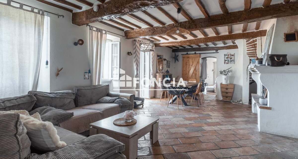 Maison à AURIBEAU-SUR-SIAGNE