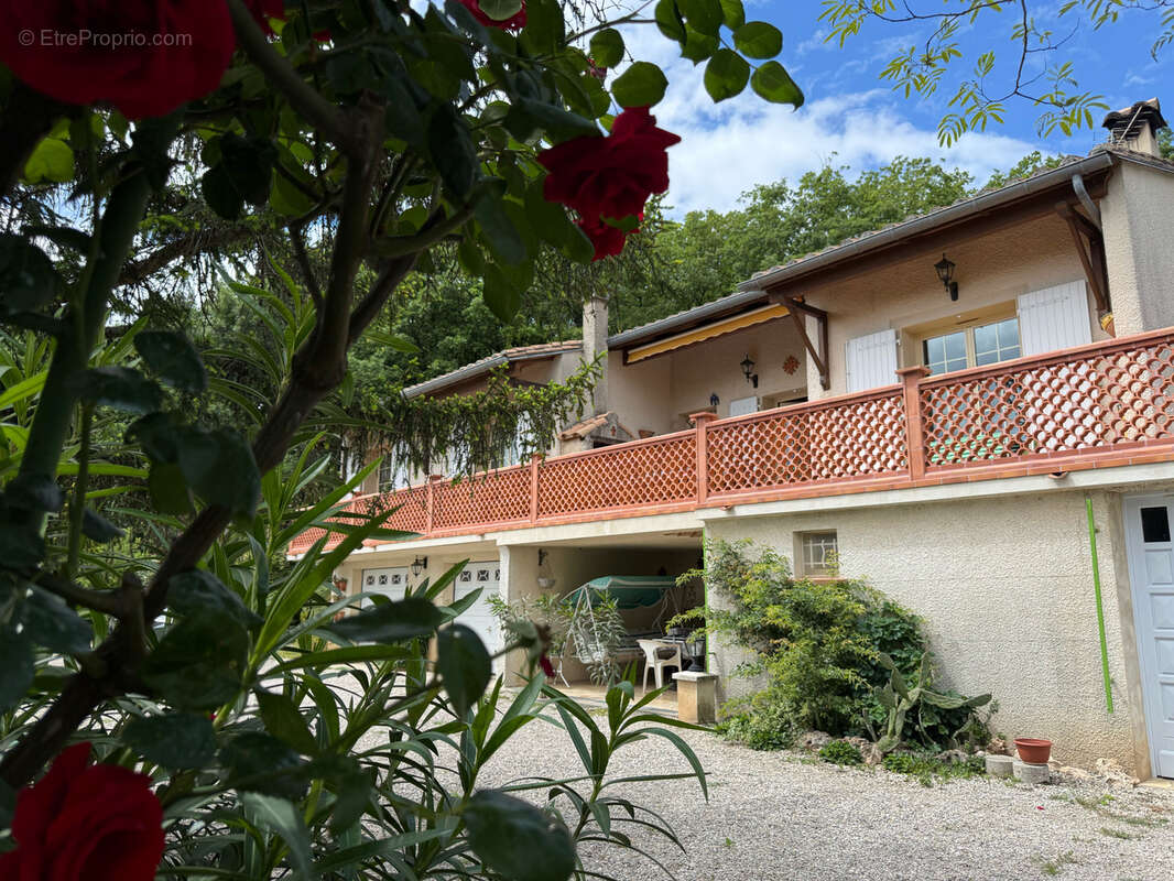Maison à POUJOLS